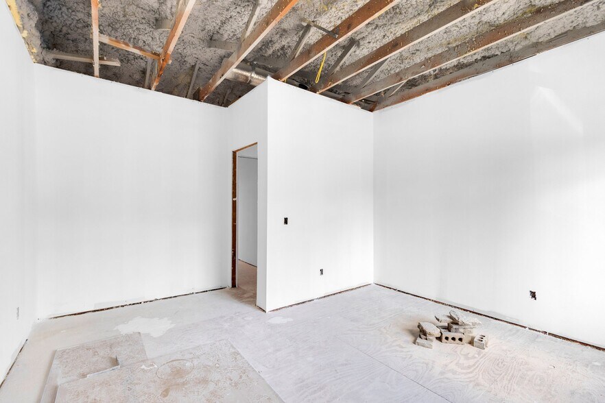 More Photos Of 737 Bridgeport Ave, Shelton Storefront For Lease