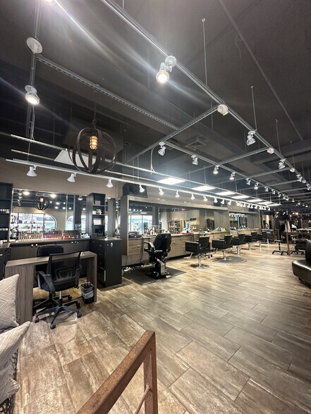 Primary Photo Of 515-525 S Washington Ave, Royal Oak Loft Creative Space For Lease
