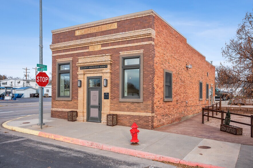 More Photos Of 101 S Big Horn Ave, Moorcroft Flex For Sale