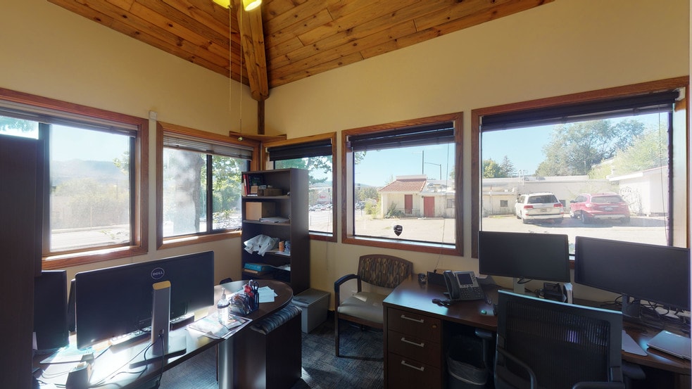 More Photos Of 3235 Main Ave, Durango Medical For Lease