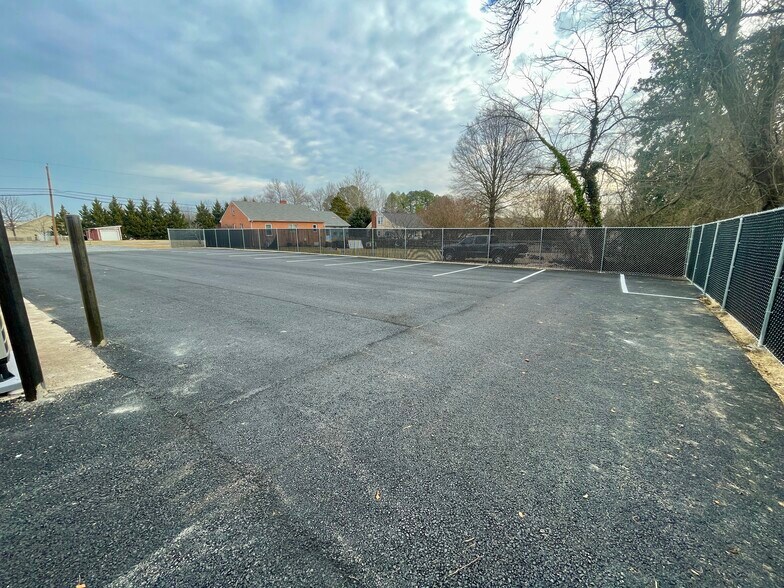 More Photos Of 3925 Lafayette Blvd, Fredericksburg Flex For Lease