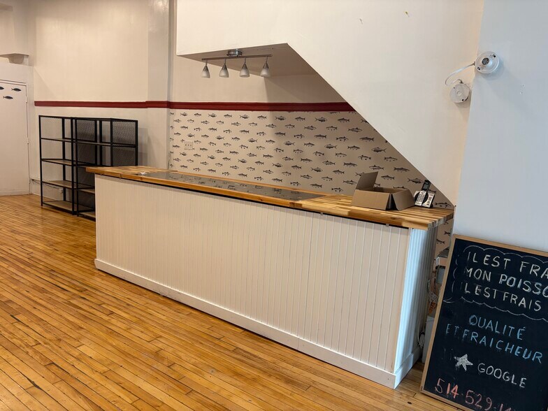 More Photos Of 1835-1841 Rue Ontario E, Montréal Storefront Retail Residential For Lease