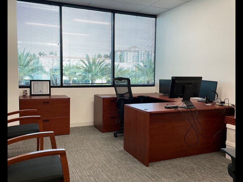 More Photos Of 1231 E Dyer Rd, Santa Ana Office For Sale
