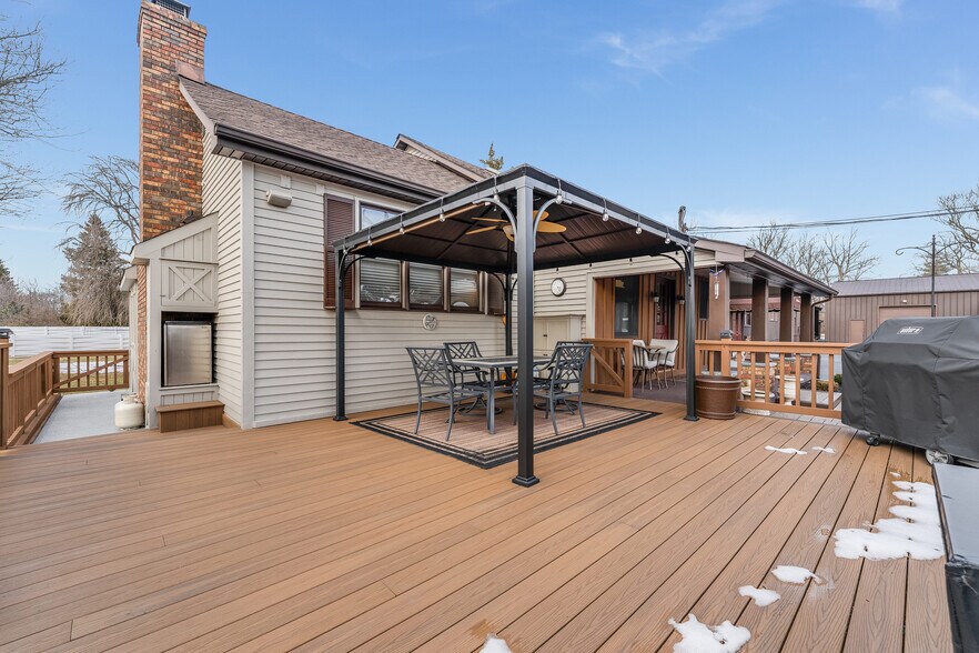 More Photos Of 5 Larison Ln, Ringoes Storefront Retail Office For Sale