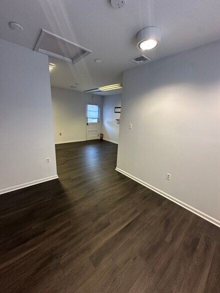 More Photos Of 71 Cedar Ave, Hershey Office For Lease