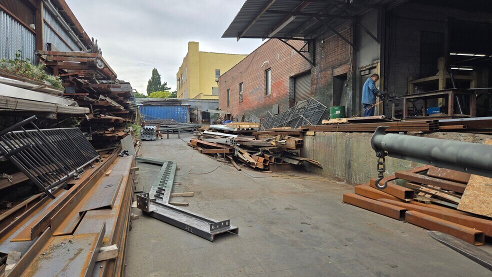 More Photos Of 307 Vandervoort Ave, Brooklyn Industrial For Lease