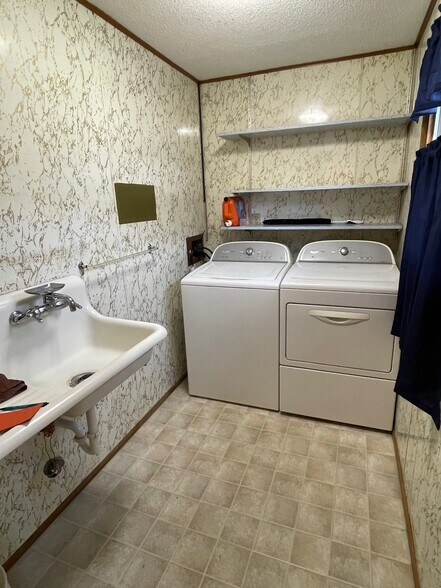 More Photos Of 2003 Broadway St S, Menomonie Storefront Retail Residential For Sale