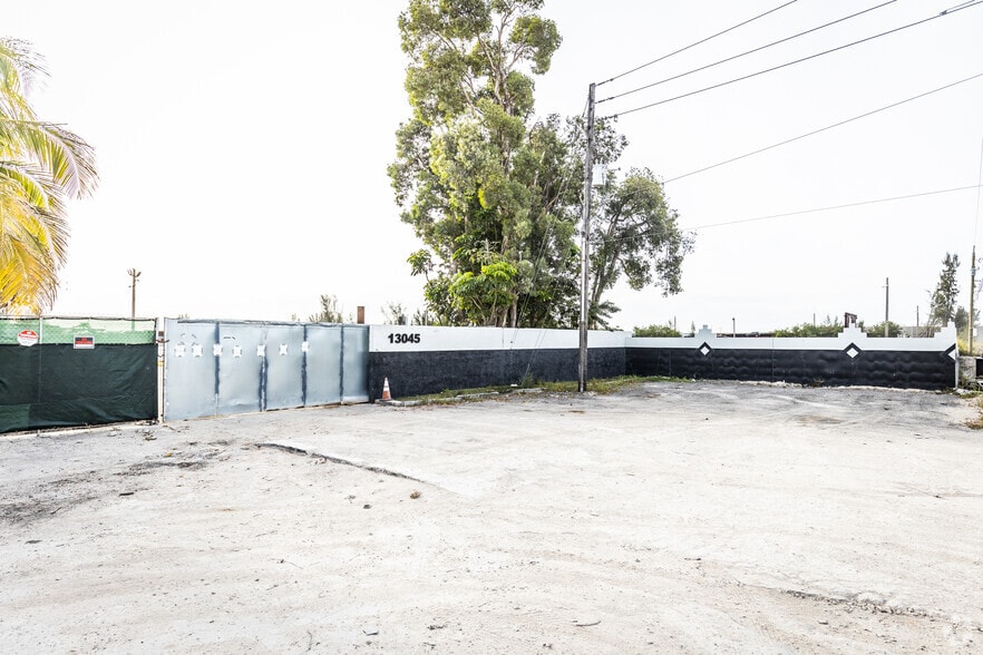 More Photos Of 13045 Cairo Ln, Opa Locka Land For Lease