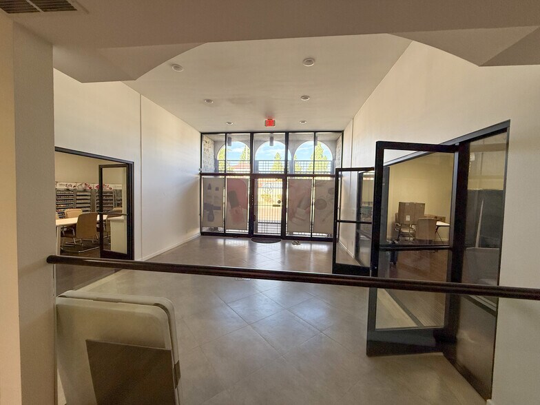 More Photos Of 1304 W Commonwealth Ave, Fullerton Office For Sale