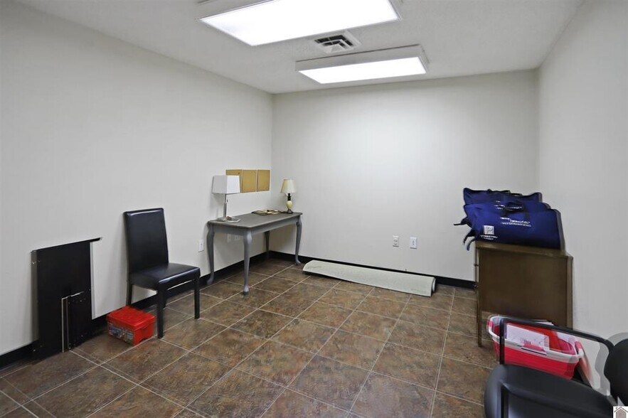 More Photos Of 145 Vine St, Benton Medical For Sale