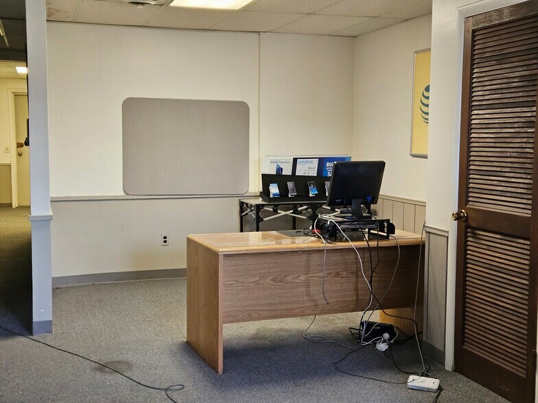 More Photos Of 3239 Christy Way S, Saginaw Office For Sale