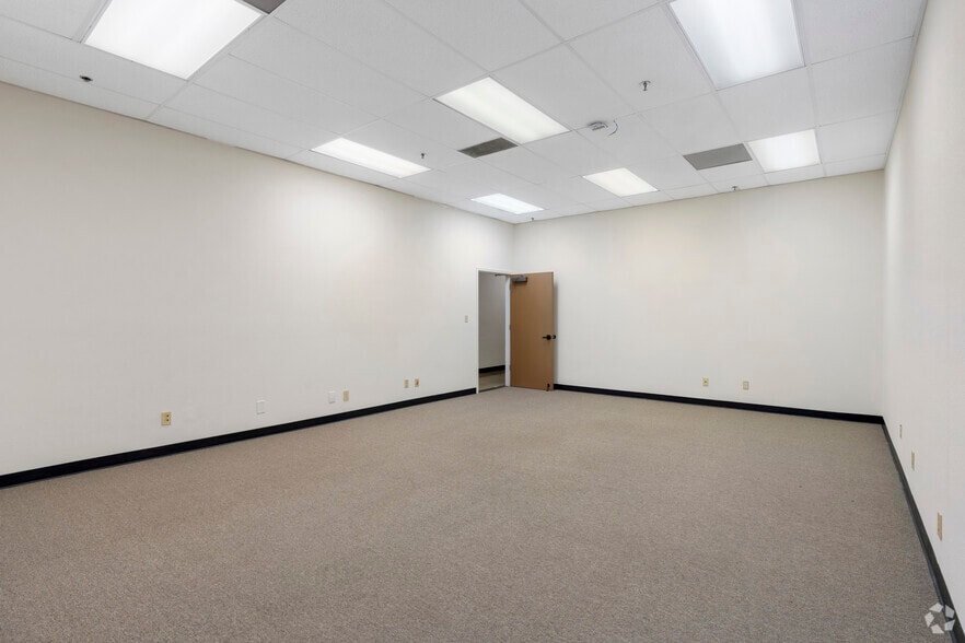 More Photos Of 2801 Arrowhead Dr, Carson City Manufacturing For Lease