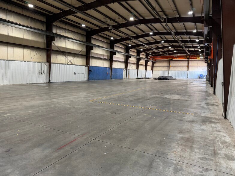 More Photos Of 9509 S Wells Cir, West Jordan Manufacturing For Lease