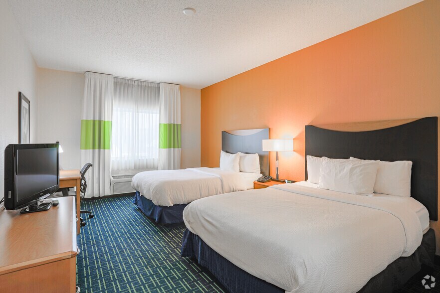 More Photos Of 3930 Stahl Dr SE, Grand Rapids Hotel For Sale