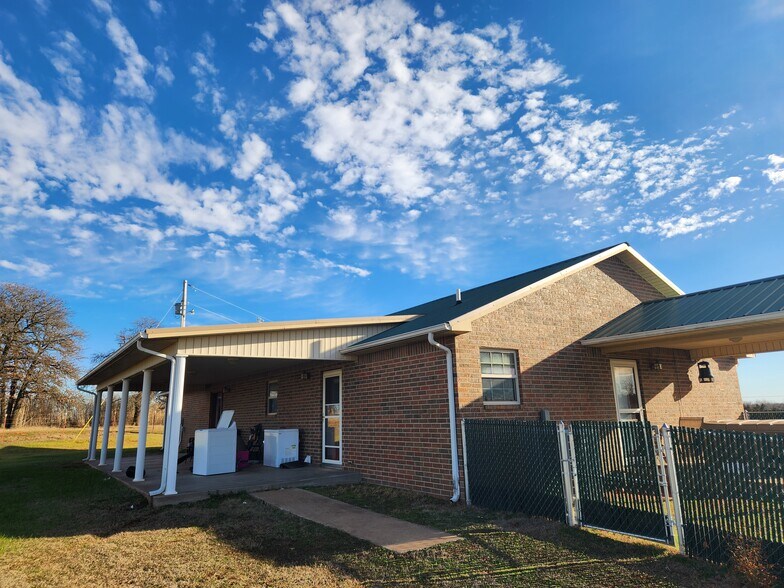 More Photos Of 342478 E 780 Rd, Agra Industrial For Sale