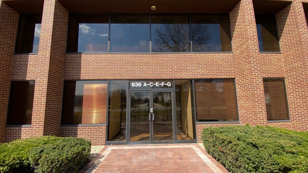 More Photos Of 636 Remington Rd, Schaumburg Office For Lease