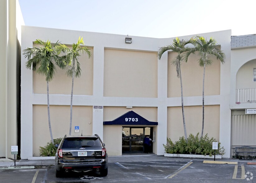 Primary Photo Of 9703 S Dixie Hwy, Miami Office For Lease