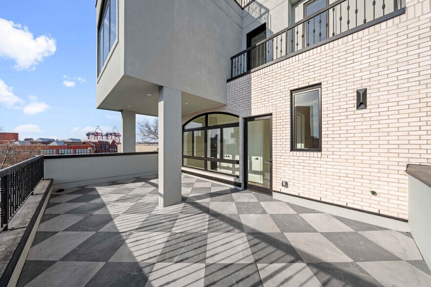 More Photos Of 41 Summit St, Brooklyn Apartments For Sale