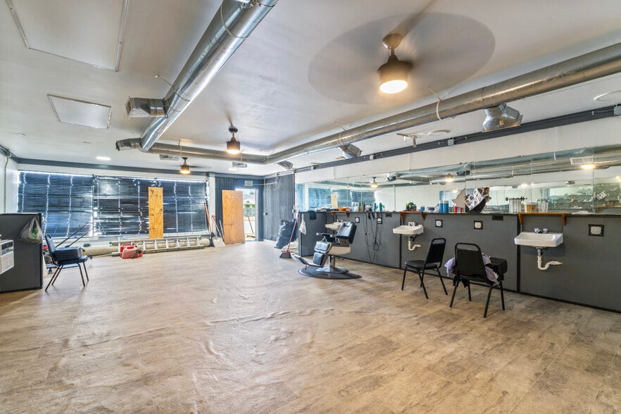 More Photos Of 2 S Park Rd SW, Birmingham General Retail For Sale