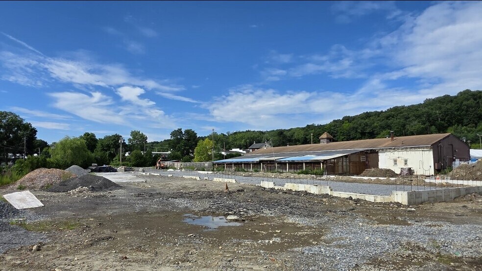 More Photos Of 395 US-6, Mahopac Flex For Lease