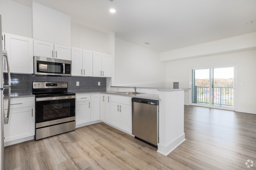 More Photos Of 214 Pier 1 Rd, Stevensville Apartments For Sale