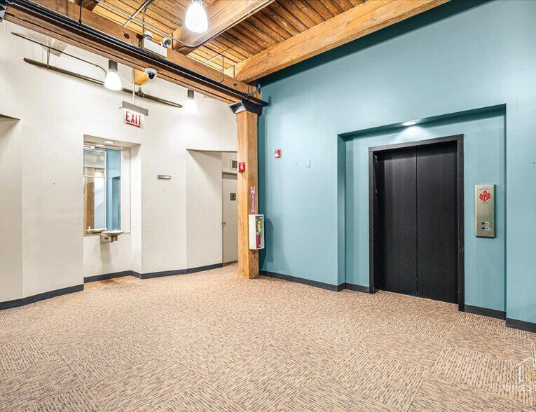 More Photos Of 216 S Jefferson St, Chicago Loft Creative Space For Sale