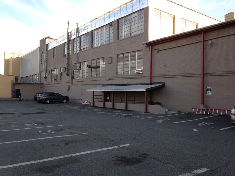 More Photos Of 32 Noble St, Newark Warehouse For Lease