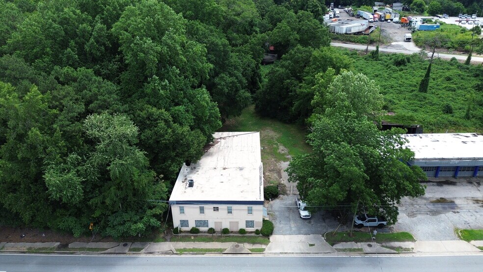 More Photos Of 2460 Moreland Ave, Atlanta Warehouse For Sale