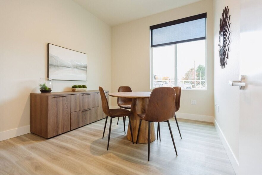 More Photos Of 200 E McCorquedale Rd, Burlington Apartments For Sale
