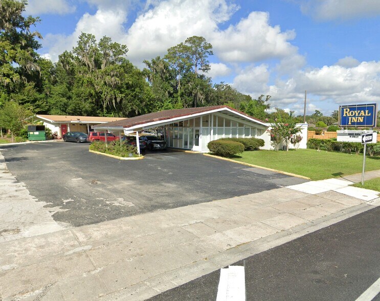 Primary Photo Of 2900 S Pine Ave, Ocala Hotel For Sale