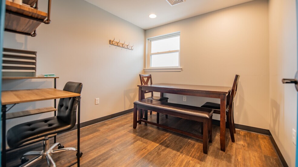 More Photos Of 121 Jpm Rd, Lewisburg Medical For Sale