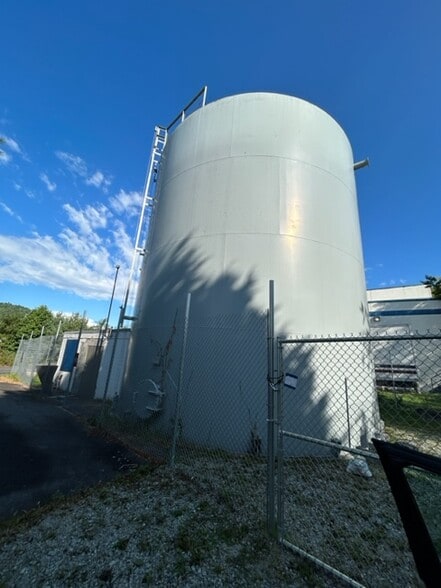 More Photos Of 251 Dick Watson Rd, Deep Gap Warehouse For Sale