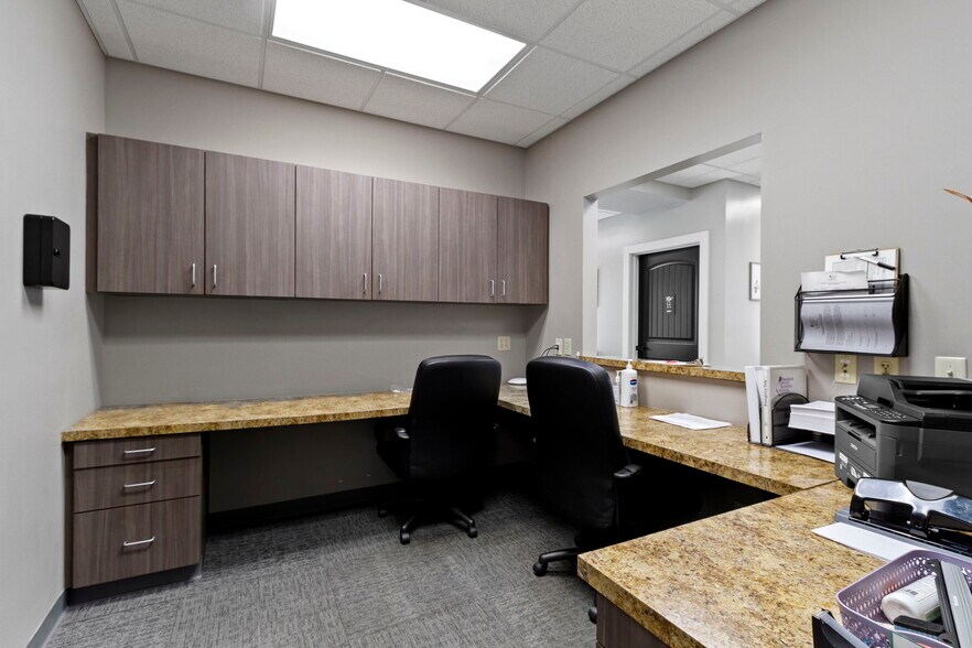 More Photos Of 2134 Holiday Ln, Franklin Medical For Sale