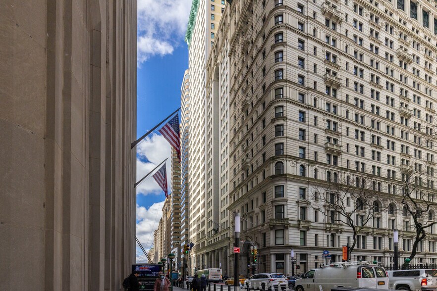 More Photos Of 65 Broadway, New York Medical For Lease