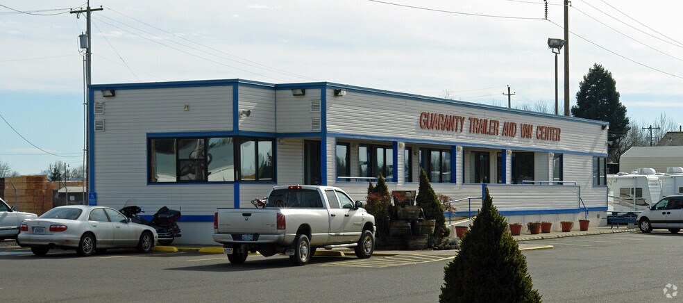 More Photos Of 325 W 1st Ave, Junction City Auto Dealership For Sale