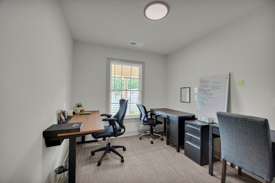 More Photos Of 679 Hospital Rd, Commerce Medical For Lease
