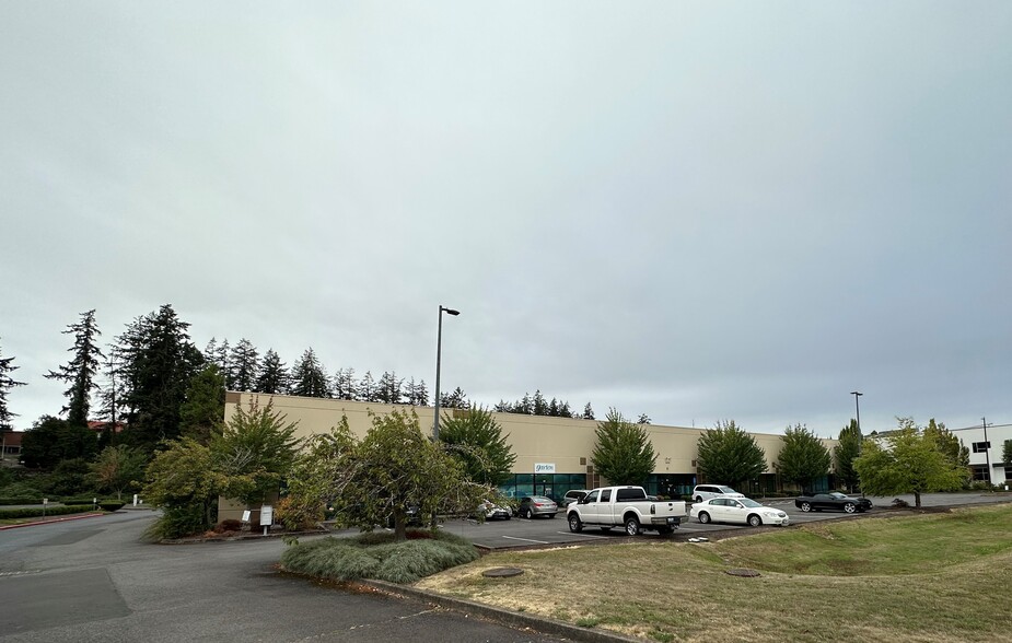 Primary Photo Of 3995 Fairview Industrial Dr, Salem Flex For Lease