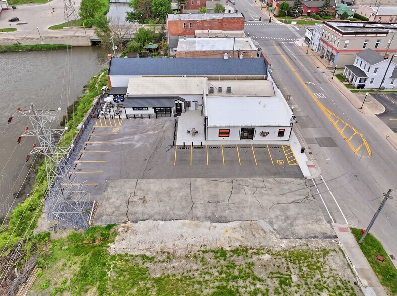 More Photos Of 116-118 S Water St, Wilmington Storefront Retail Office For Sale