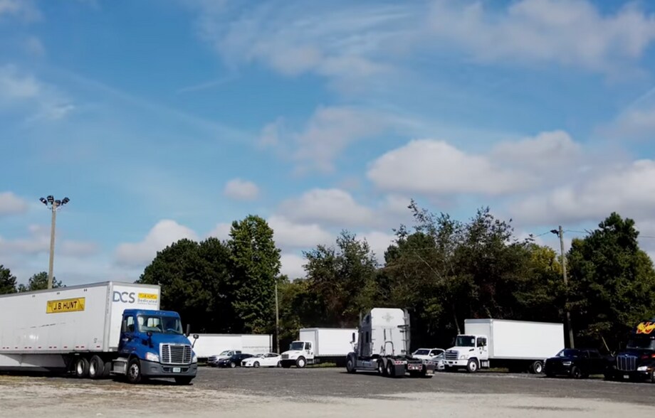 More Photos Of 700 Lee Industrial Blvd, Austell Land For Lease