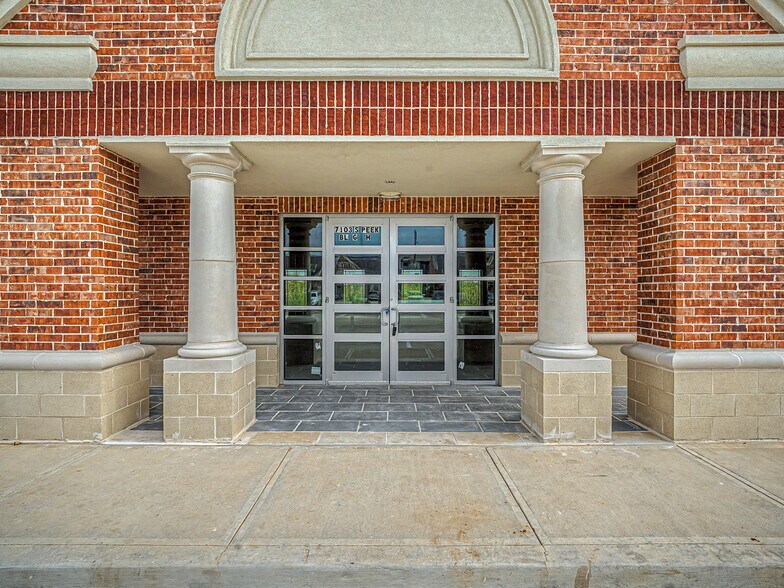 More Photos Of 7103 S Peek Rd, Richmond Medical For Sale