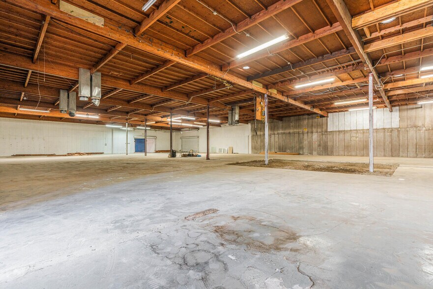 More Photos Of 1500 E Cerritos Ave, Anaheim Manufacturing For Lease