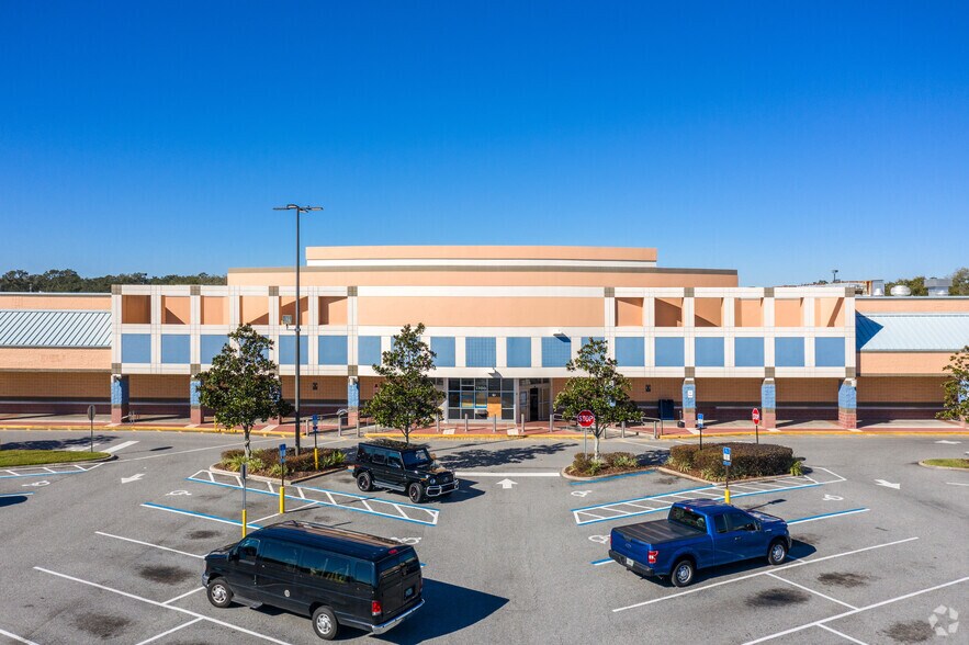More Photos Of 2140-2328 S Chickasaw Trl, Orlando Unknown For Lease