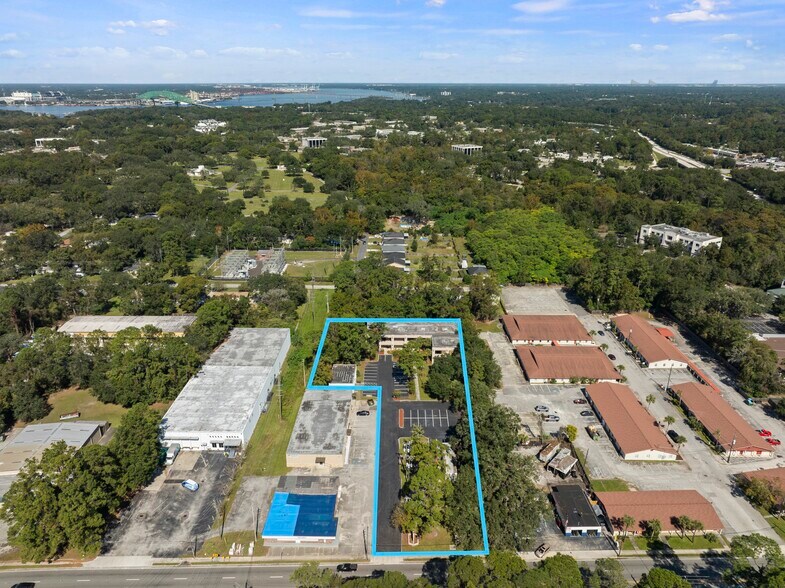 More Photos Of 4401 Emerson St, Jacksonville Medical For Lease