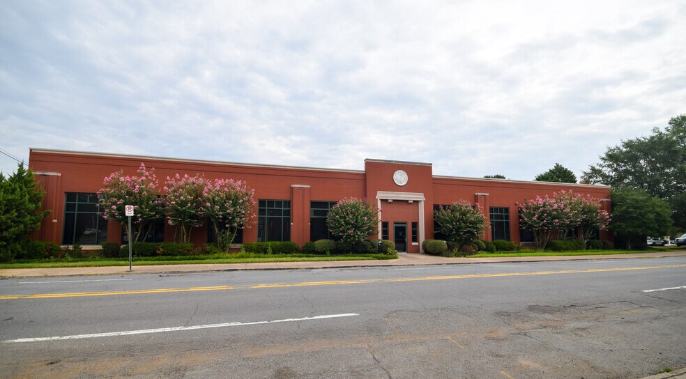 More Photos Of 1001 La Harpe Blvd, Little Rock Office For Sale