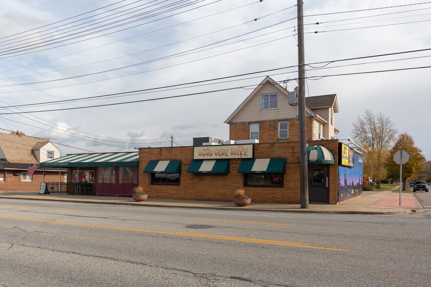 More Photos Of 6001 State Rd, Parma Restaurant For Sale