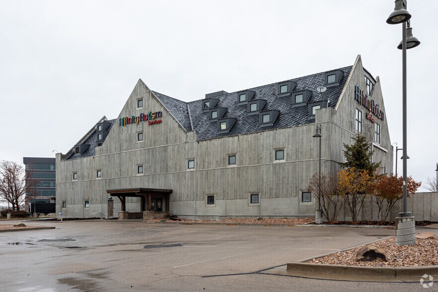 More Photos Of 644 N 2000 W, Lindon Office For Sale