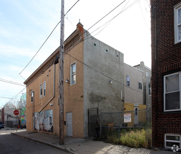 More Photos Of 2014-2016 S 7th St, Philadelphia Storefront Retail Residential For Sale