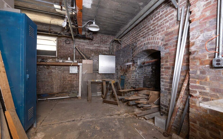 More Photos Of 400 S Ohio Ave, Live Oak Post Office For Sale