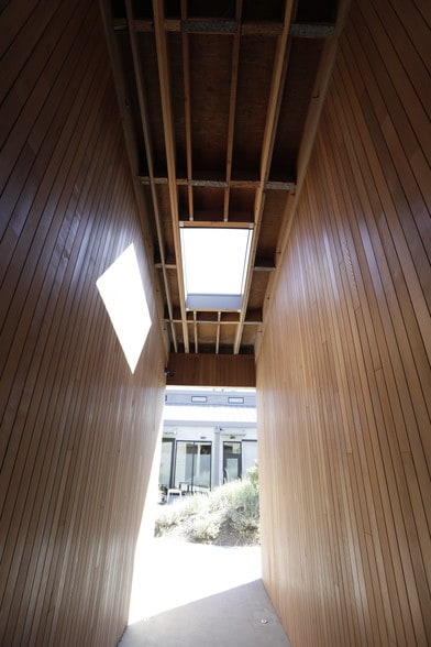 More Photos Of 606-654 Venice Blvd, Venice Loft Creative Space For Lease