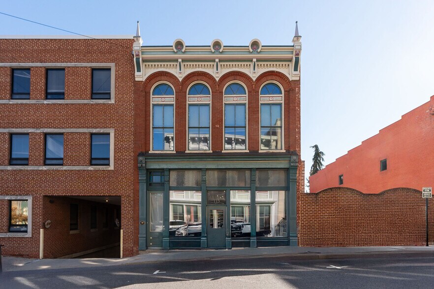 More Photos Of 111 S Augusta St, Staunton Storefront Retail Office For Sale